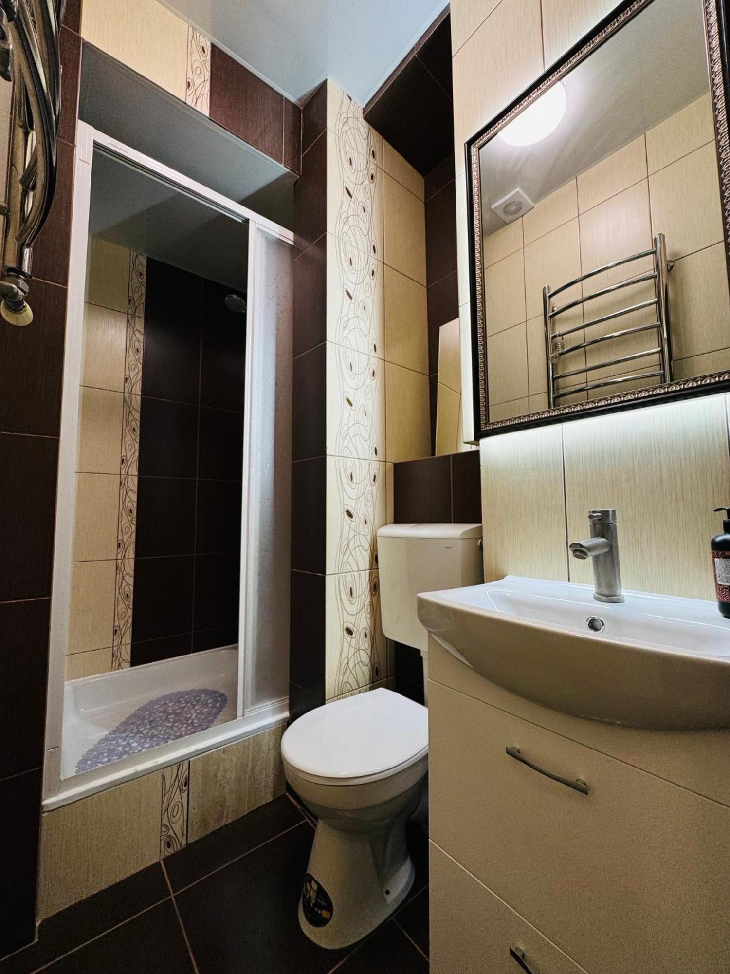 Luxury Apartment Near Rynok Square Λβιβ Εξωτερικό φωτογραφία