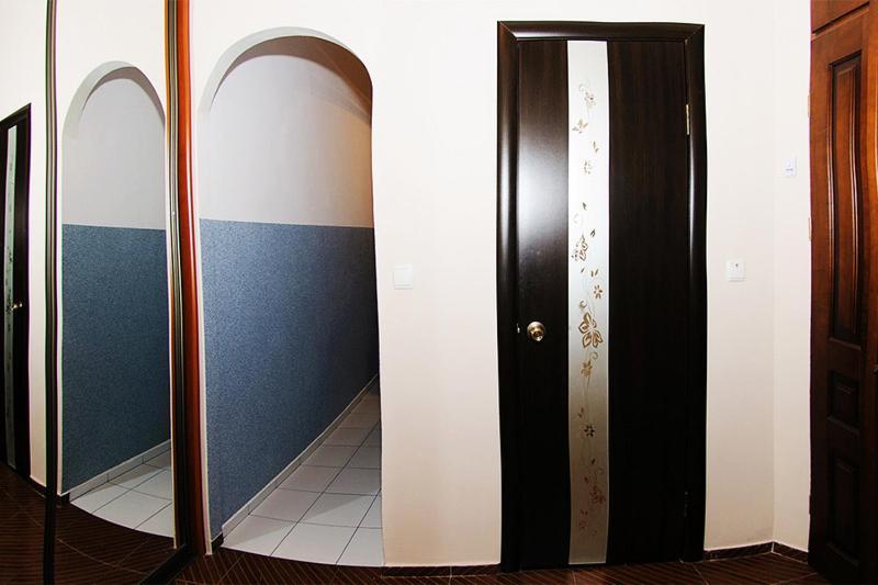 Luxury Apartment Near Rynok Square Λβιβ Εξωτερικό φωτογραφία
